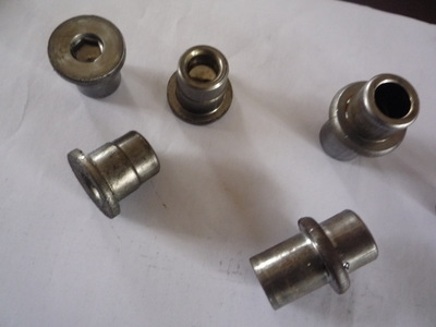 金屬成型設(shè)備的工業(yè)利器 多功位成型機、零件成型機與螺母機